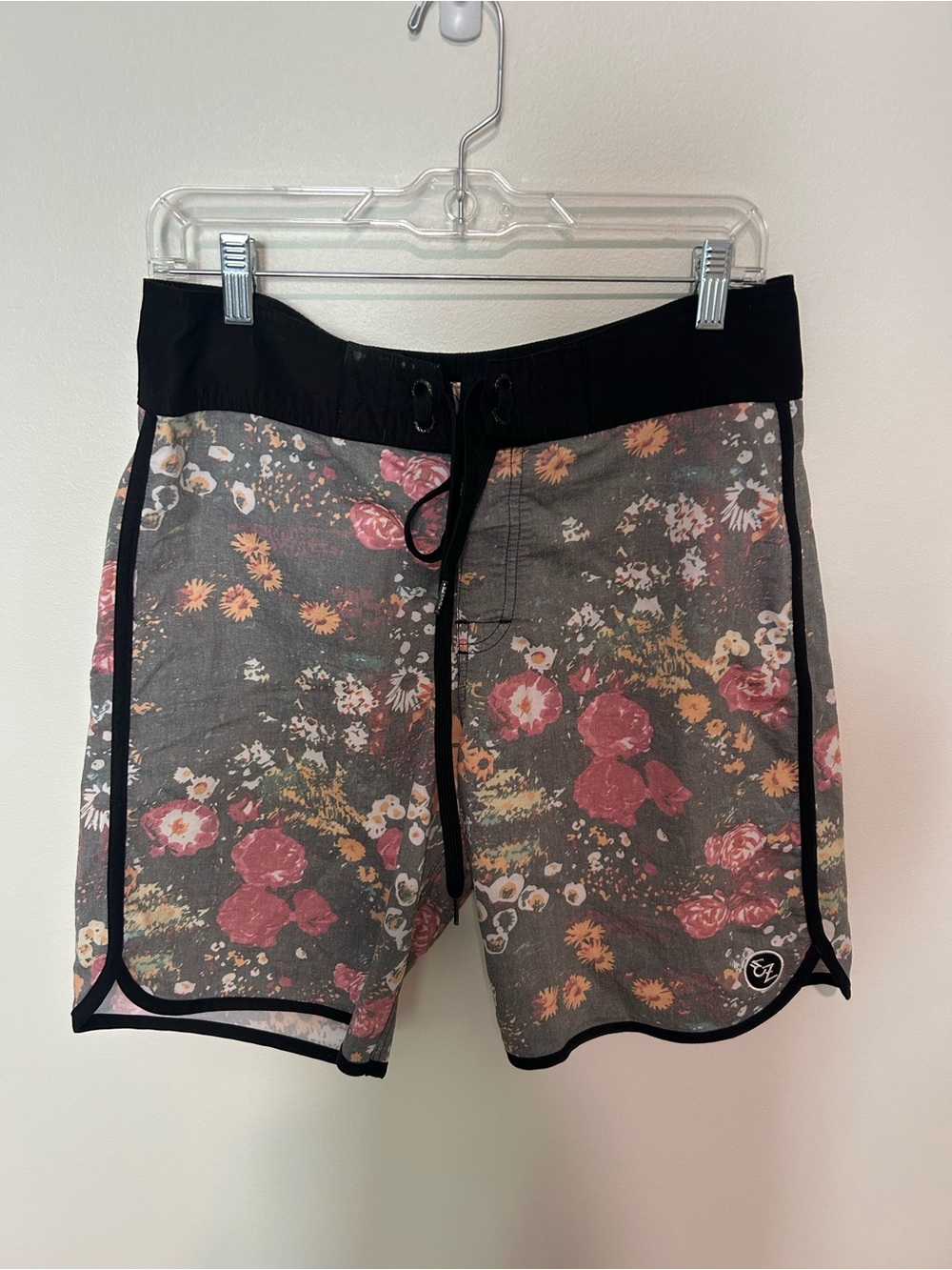 Men's Ezekiel Floral Board Shorts Black Grey Size 30